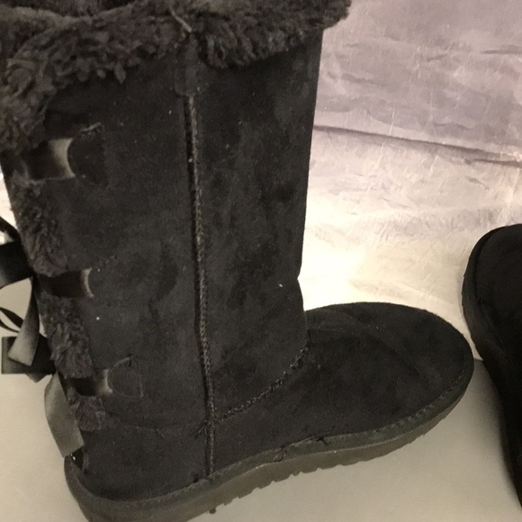 Ugg Boot - Picture 8 of 12